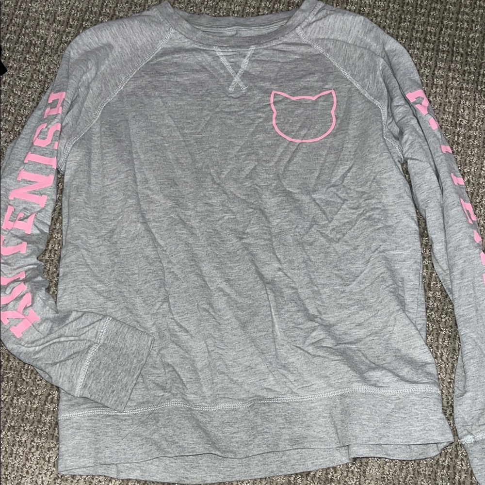 Kittenish Heather Gray Top